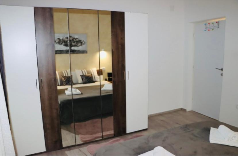 Iva Apartman Sa Bazenom Donji Zemunik 外观 照片