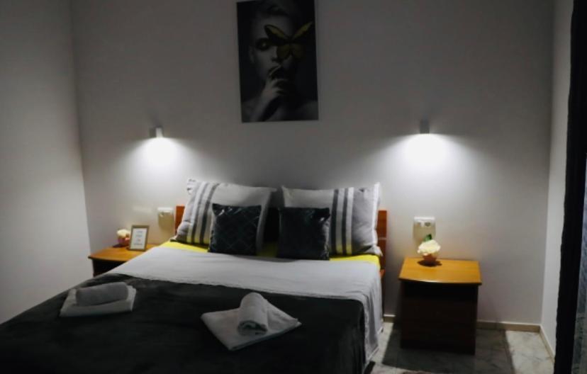 Iva Apartman Sa Bazenom Donji Zemunik 外观 照片