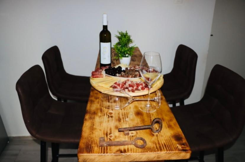 Iva Apartman Sa Bazenom Donji Zemunik 外观 照片
