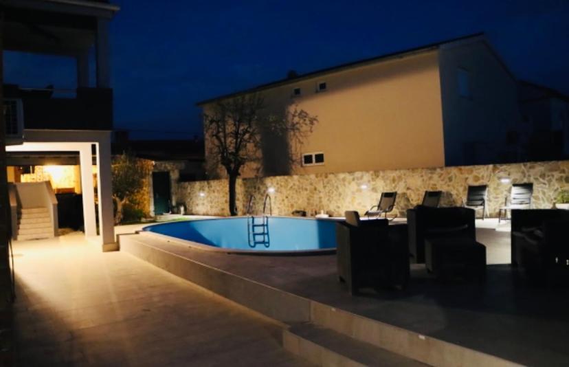 Iva Apartman Sa Bazenom Donji Zemunik 外观 照片